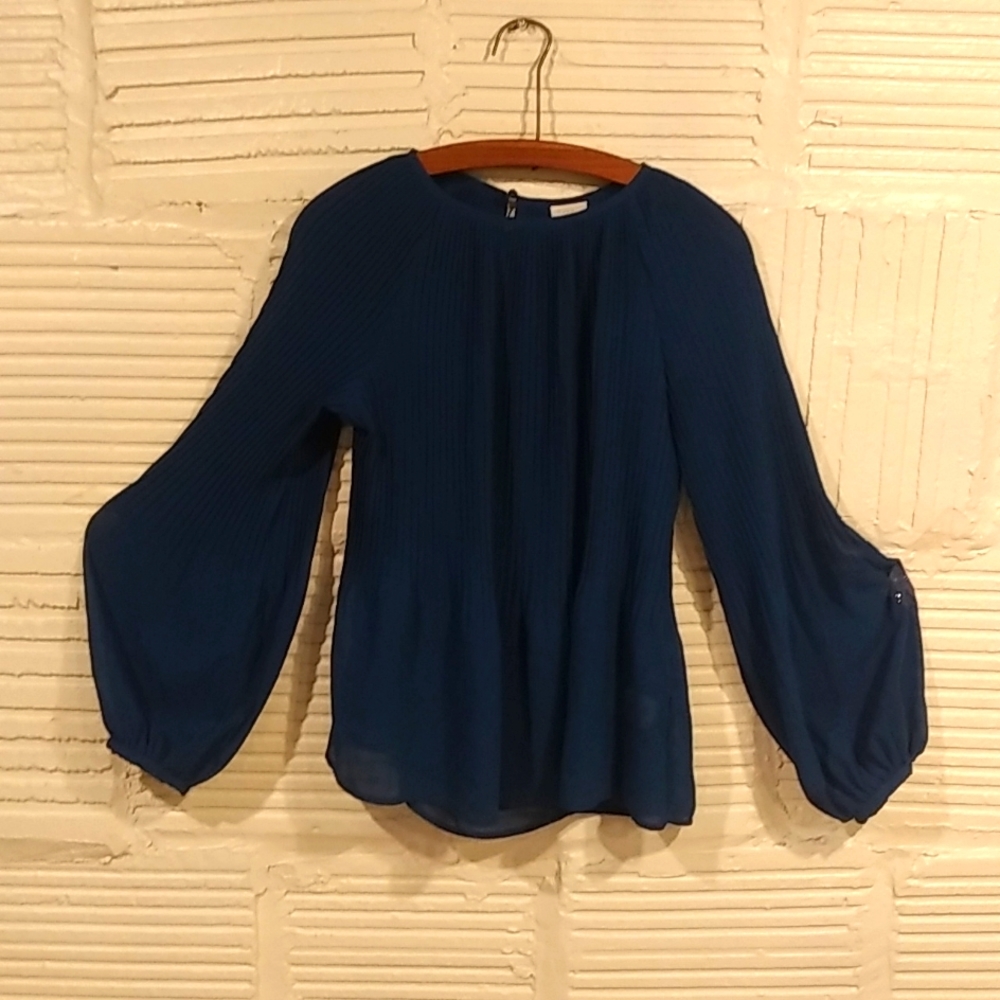 a new day blue blouse float and comfortable